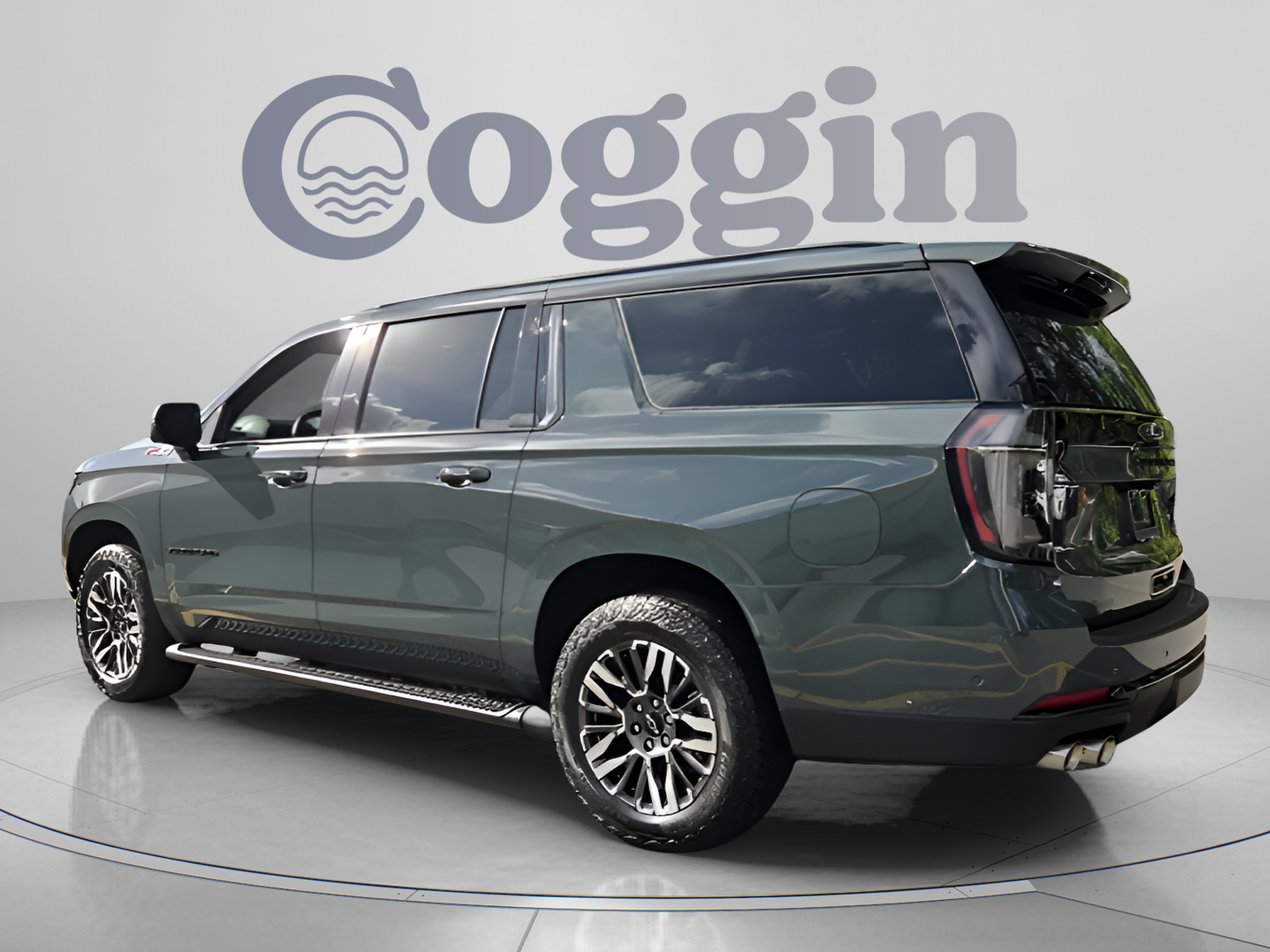 Used 2026 Chevrolet Suburban Z71 AWD/4WD image 3