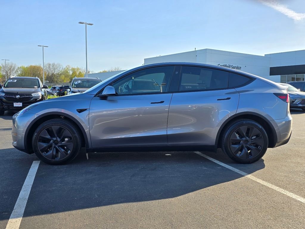 Used 2025 Tesla Model Y Long Range AWD/4WD image 6