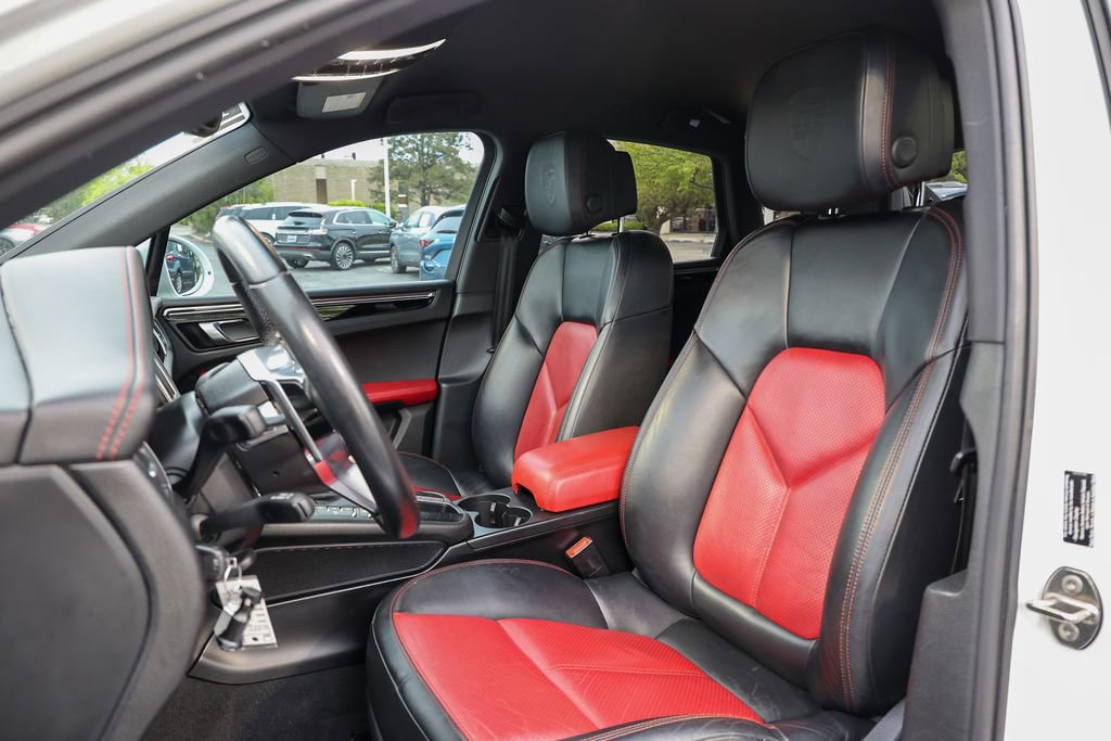 Used 2015 Porsche Macan S AWD/4WD image 32