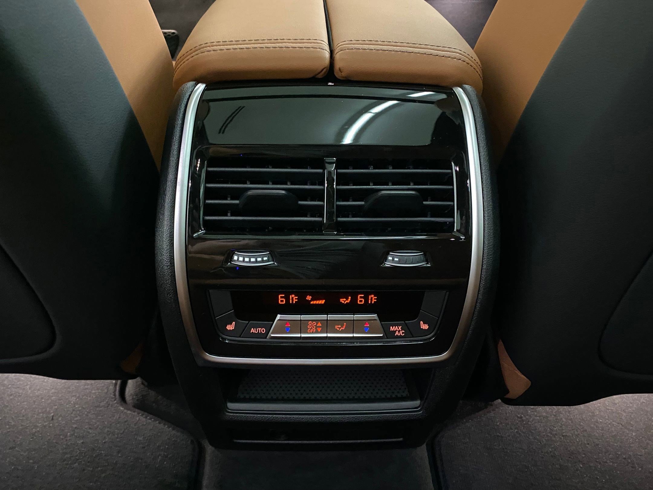 Used 2026 BMW X5 xDrive40i w/ Climate Comfort Package image 29