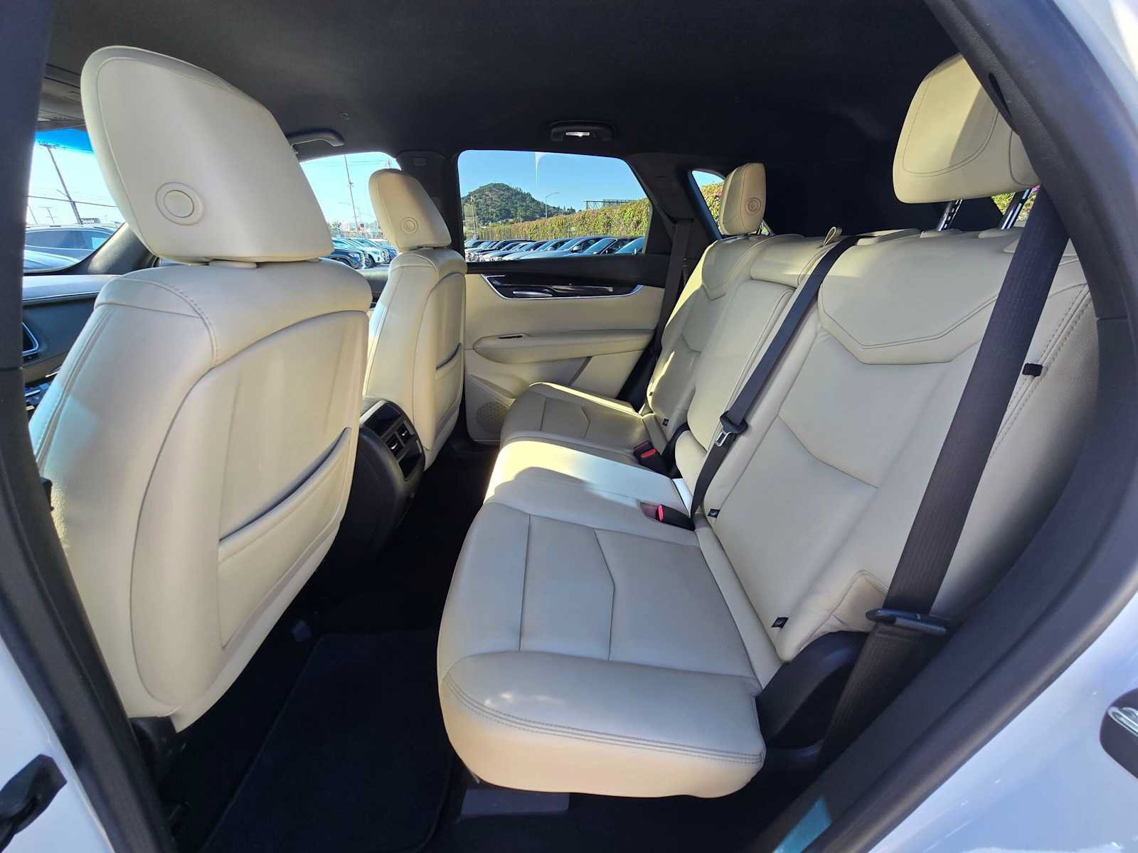 Used 2018 Cadillac XT5 FWD image 14