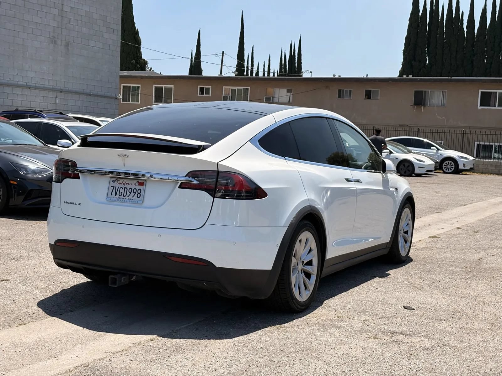 Used 2016 Tesla Model X 75D AWD/4WD image 4