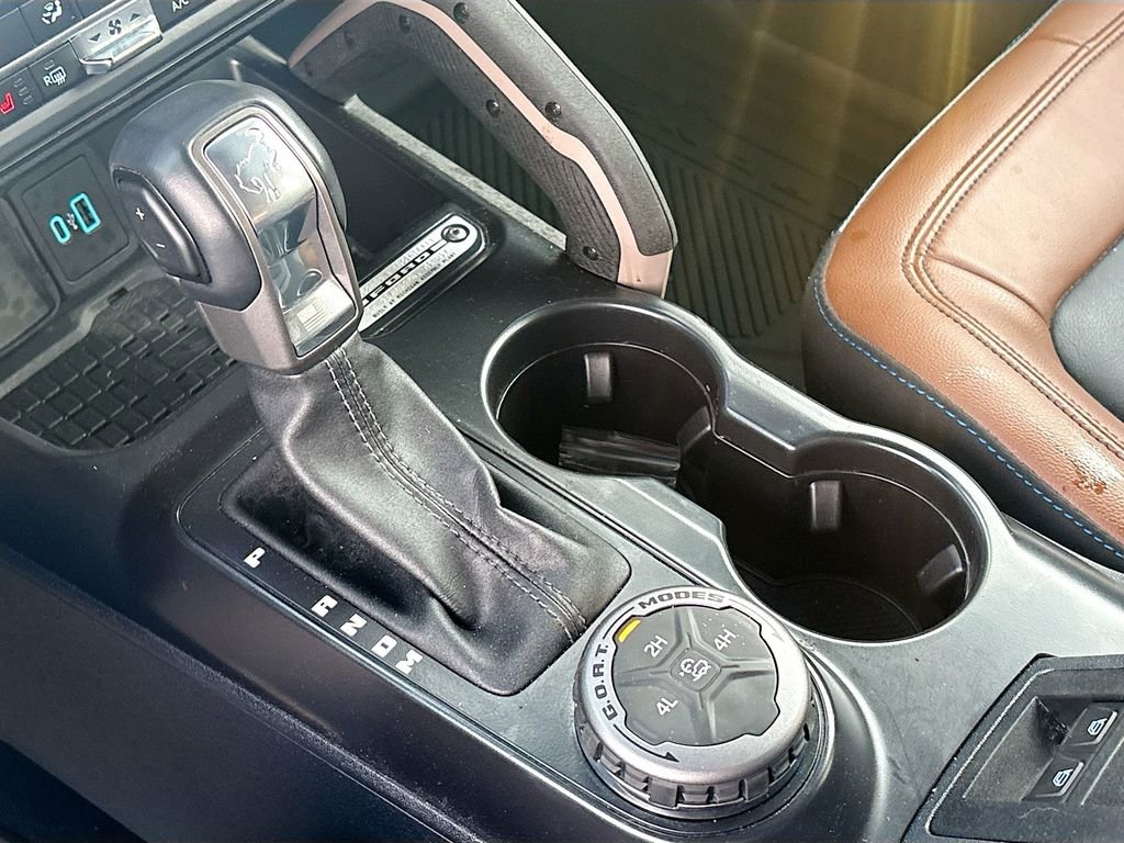 Used 2024 Ford Bronco Outer Banks image 16