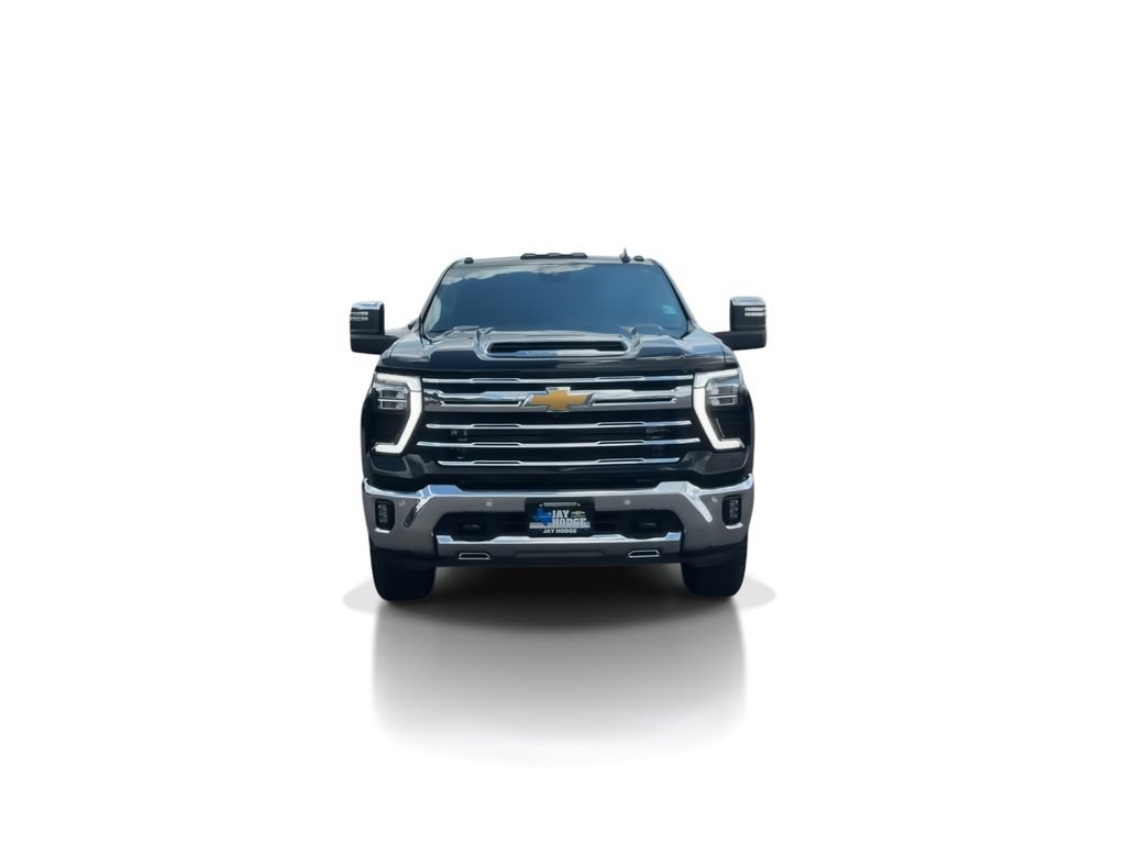 Used 2026 Chevrolet Silverado 2500 LTZ w/ LTZ Premium Package AWD/4WD image 3