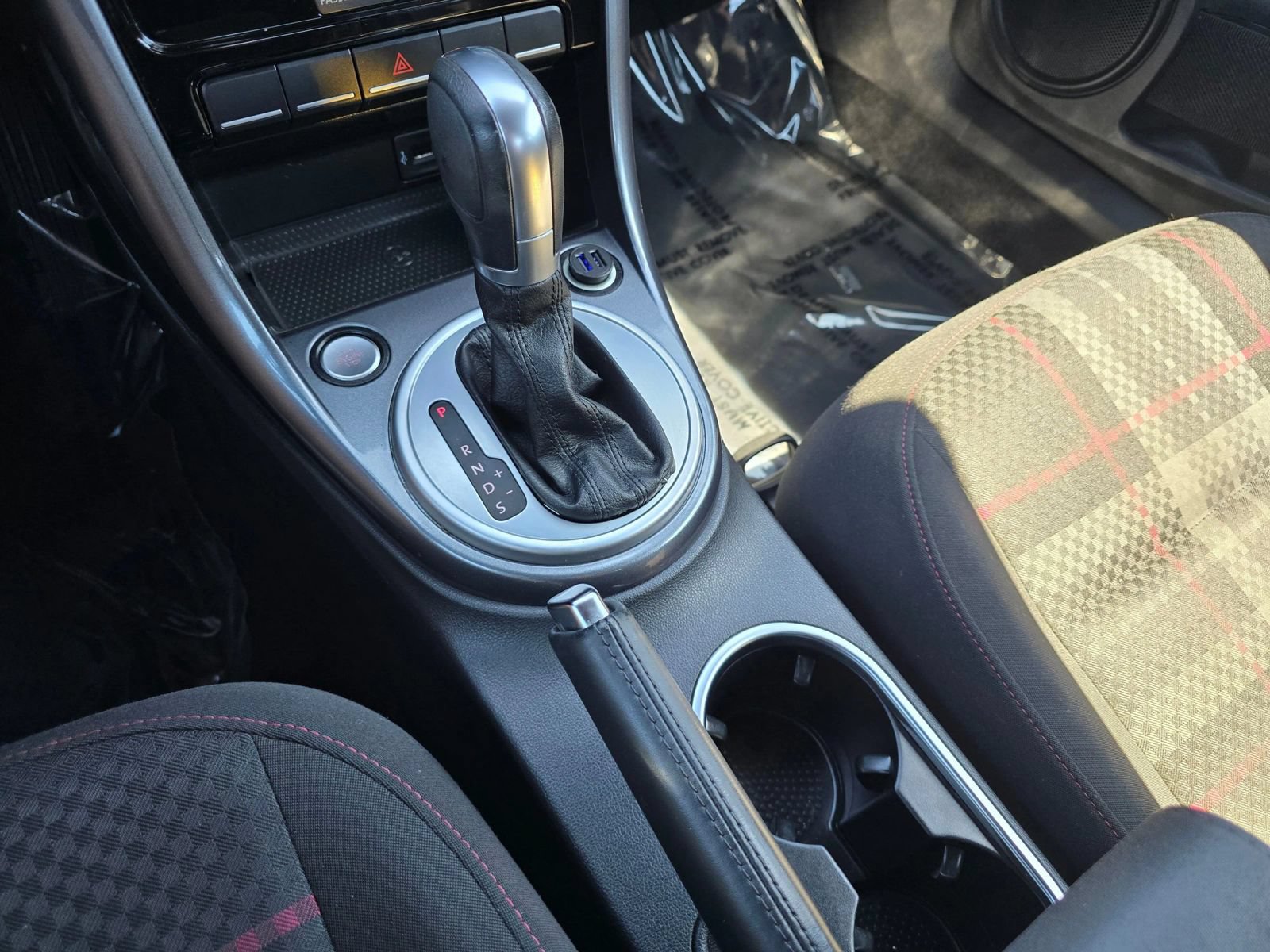 Used 2017 Volkswagen Beetle #PinkBeetle FWD image 35