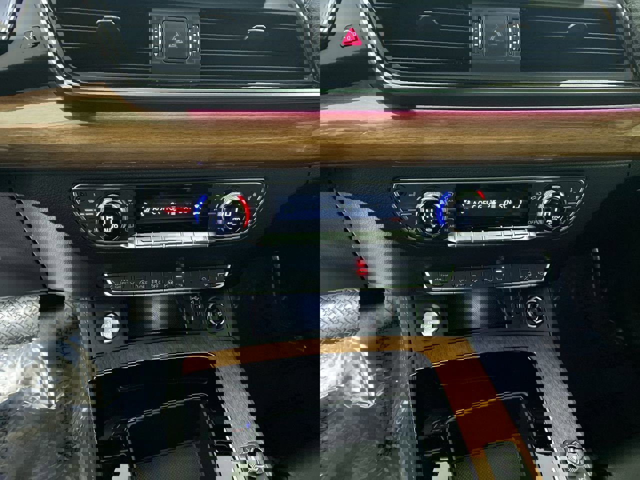 Used 2021 Audi Q5 Prestige w/ Prestige Package image 6