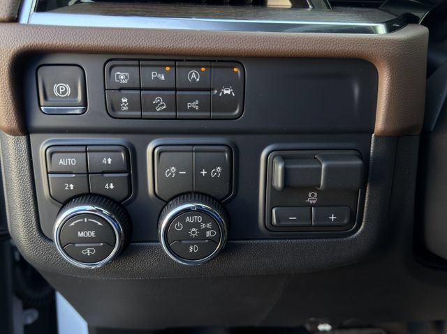 New 2026 Chevrolet Tahoe High Country AWD/4WD image 18