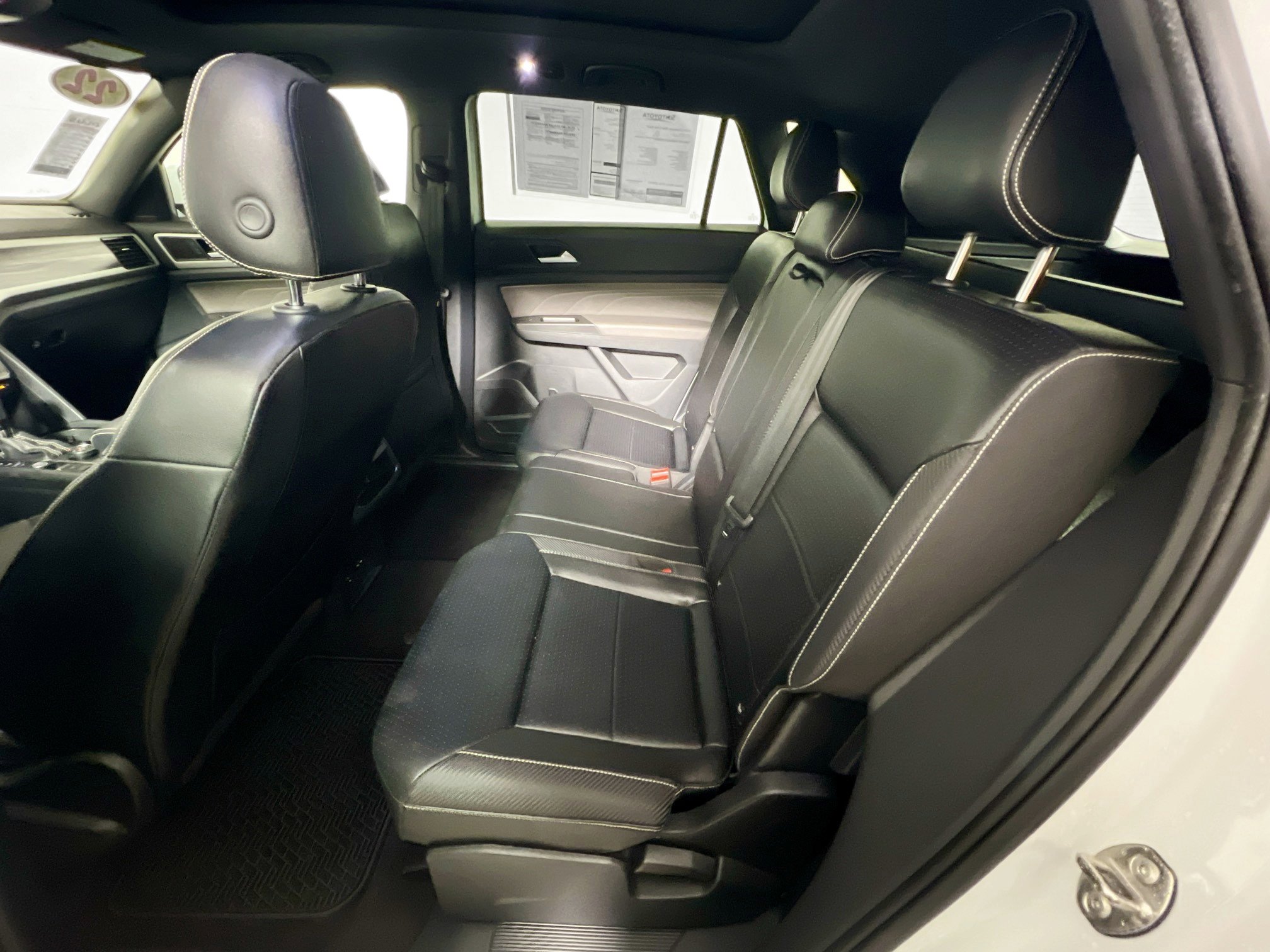 Used 2022 Volkswagen Atlas Cross Sport SE image 27