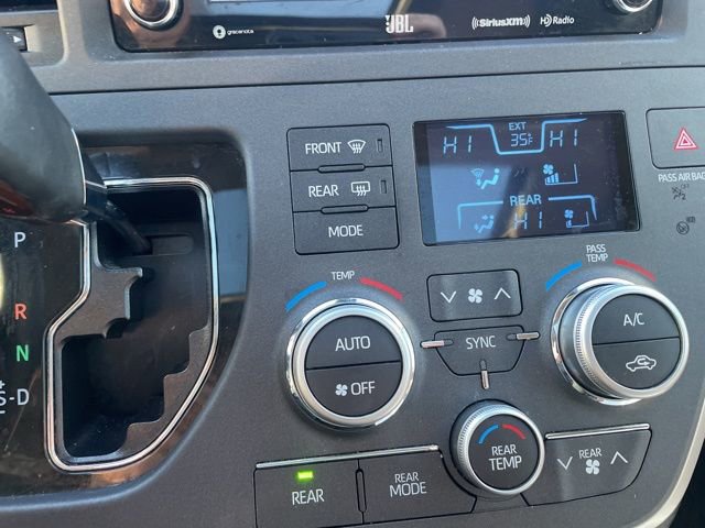 Used 2020 Toyota Sienna XLE image 32