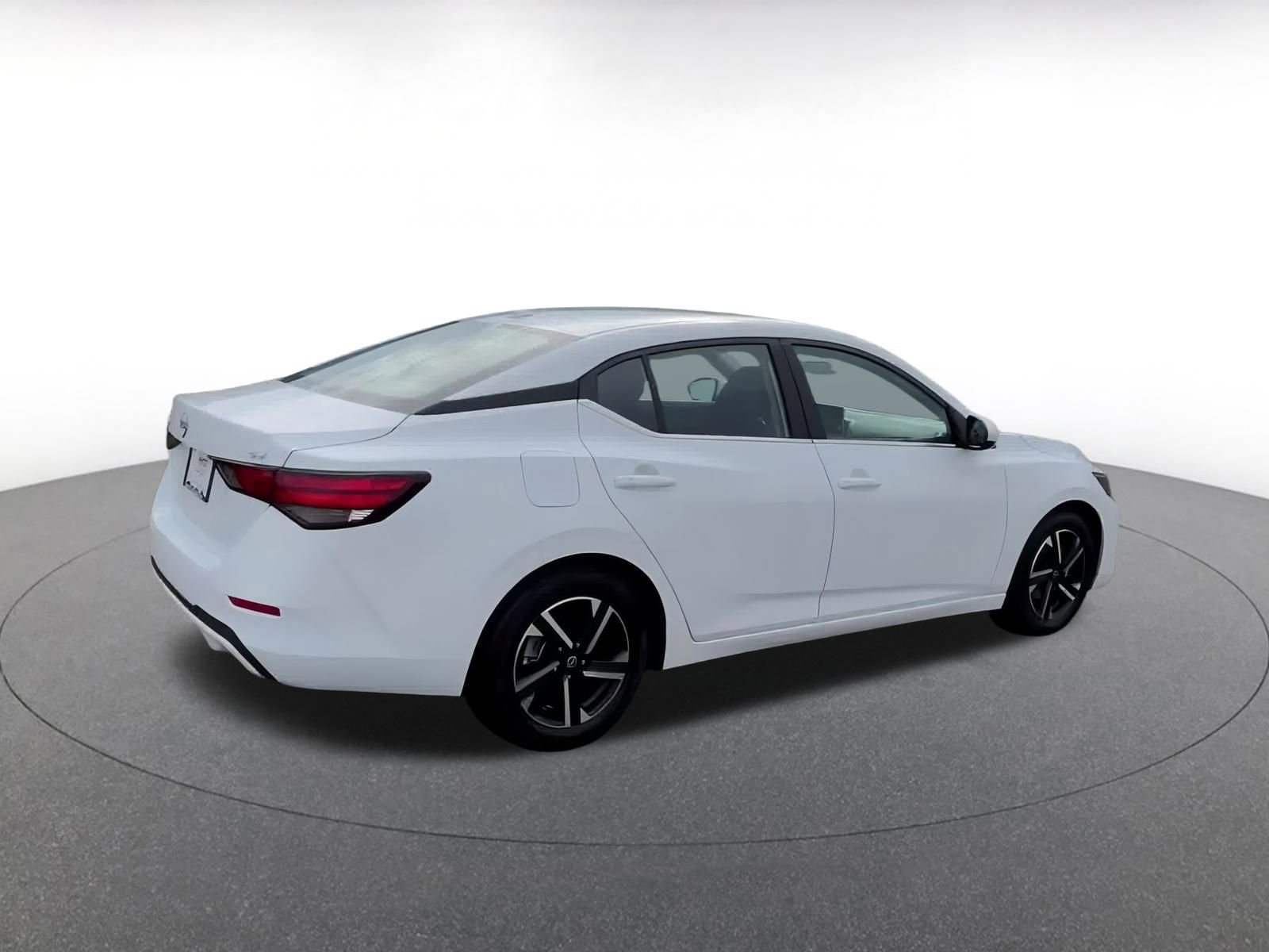 Used 2024 Nissan Sentra SV image 13