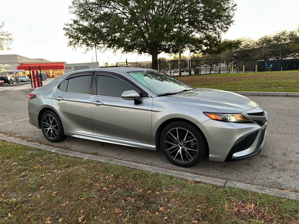 Certified 2022 Toyota Camry SE w/ Carpet Mat Package (TMS) image 7