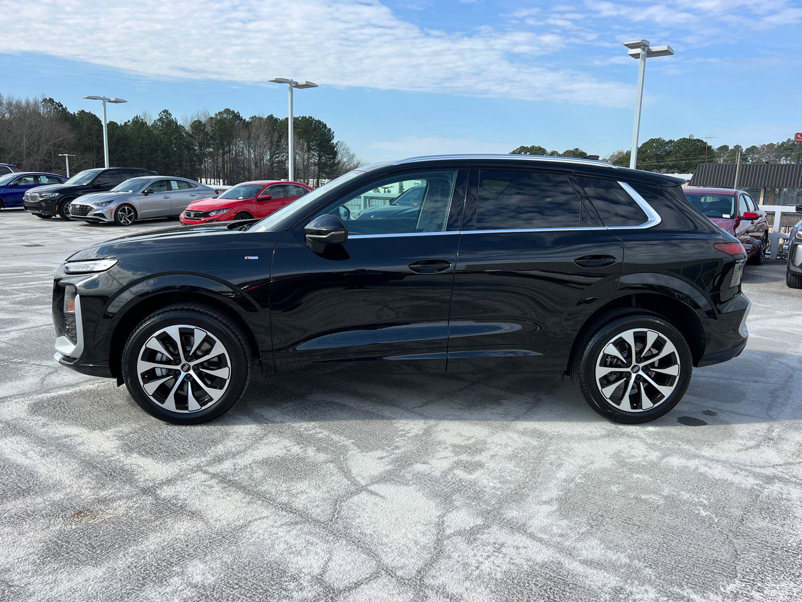 New 2026 Audi Q3 quattro 2.0T AWD/4WD image 8