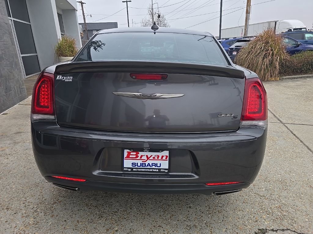 Used 2017 Chrysler 300 S w/ S Model Appearance Package image 9