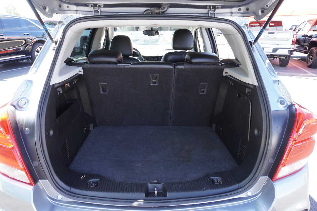 Certified 2020 Chevrolet Trax LT w/ LT Convenience Package FWD image 11