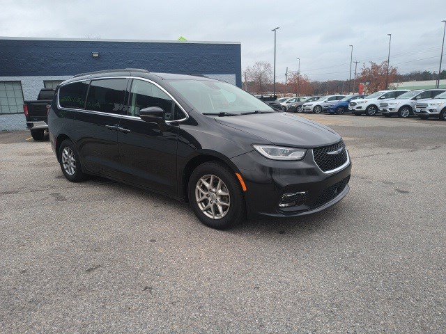 Used 2021 Chrysler Pacifica Touring image 7