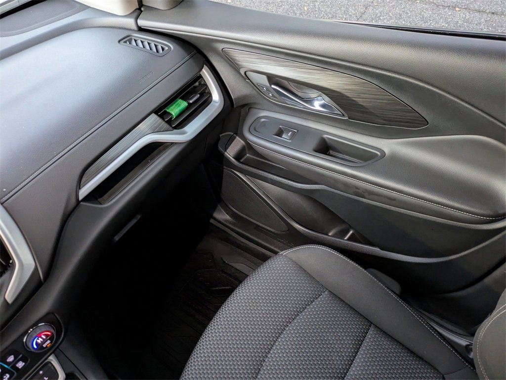 Used 2023 GMC Terrain SLE w/ Driver Convenience Package image 12