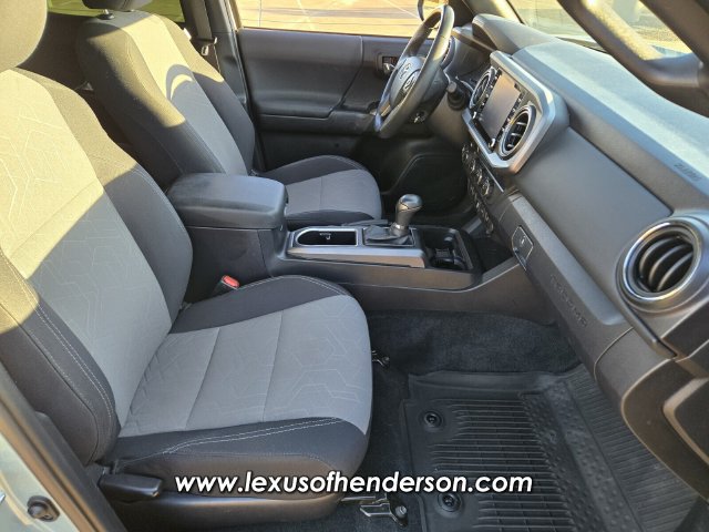 Used 2022 Toyota Tacoma TRD Off-Road AWD/4WD image 16