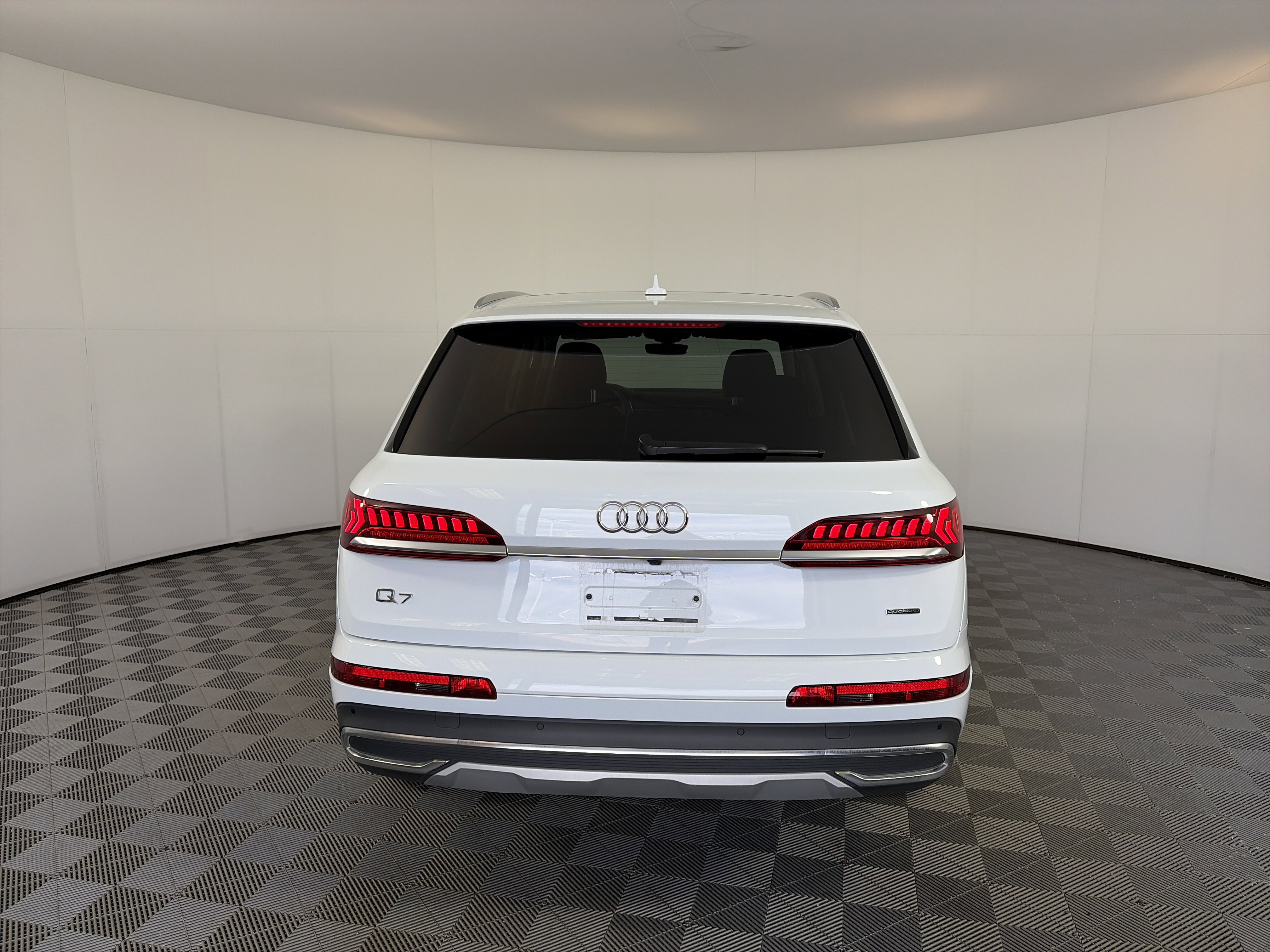 Certified 2023 Audi Q7 2.0T Premium Plus AWD/4WD image 9