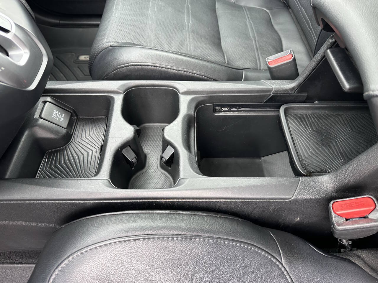 Used 2018 Honda CR-V Touring image 32