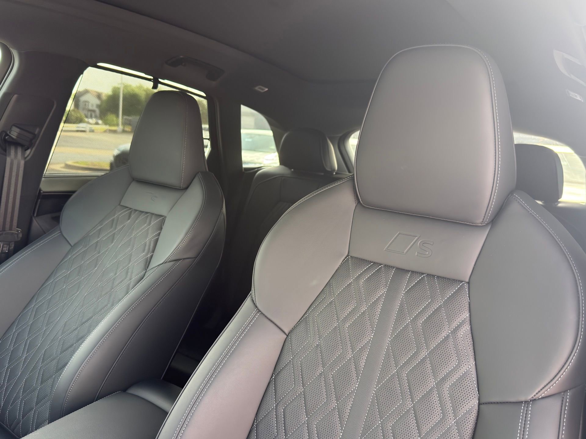 Used 2025 Audi SQ5 Premium Plus w/ Premium Plus Package image 13