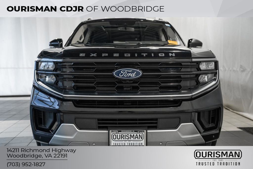 Used 2025 Ford Expedition Max Platinum image 2