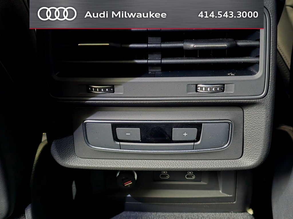 Used 2023 Audi Q7 2.0T Premium w/ Convenience Package AWD/4WD image 21