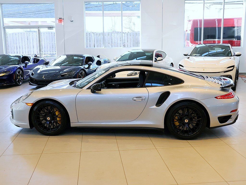 Used 2014 Porsche 911 Turbo S image 3