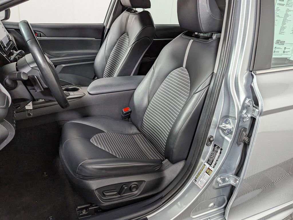 Used 2023 Toyota Camry SE image 15