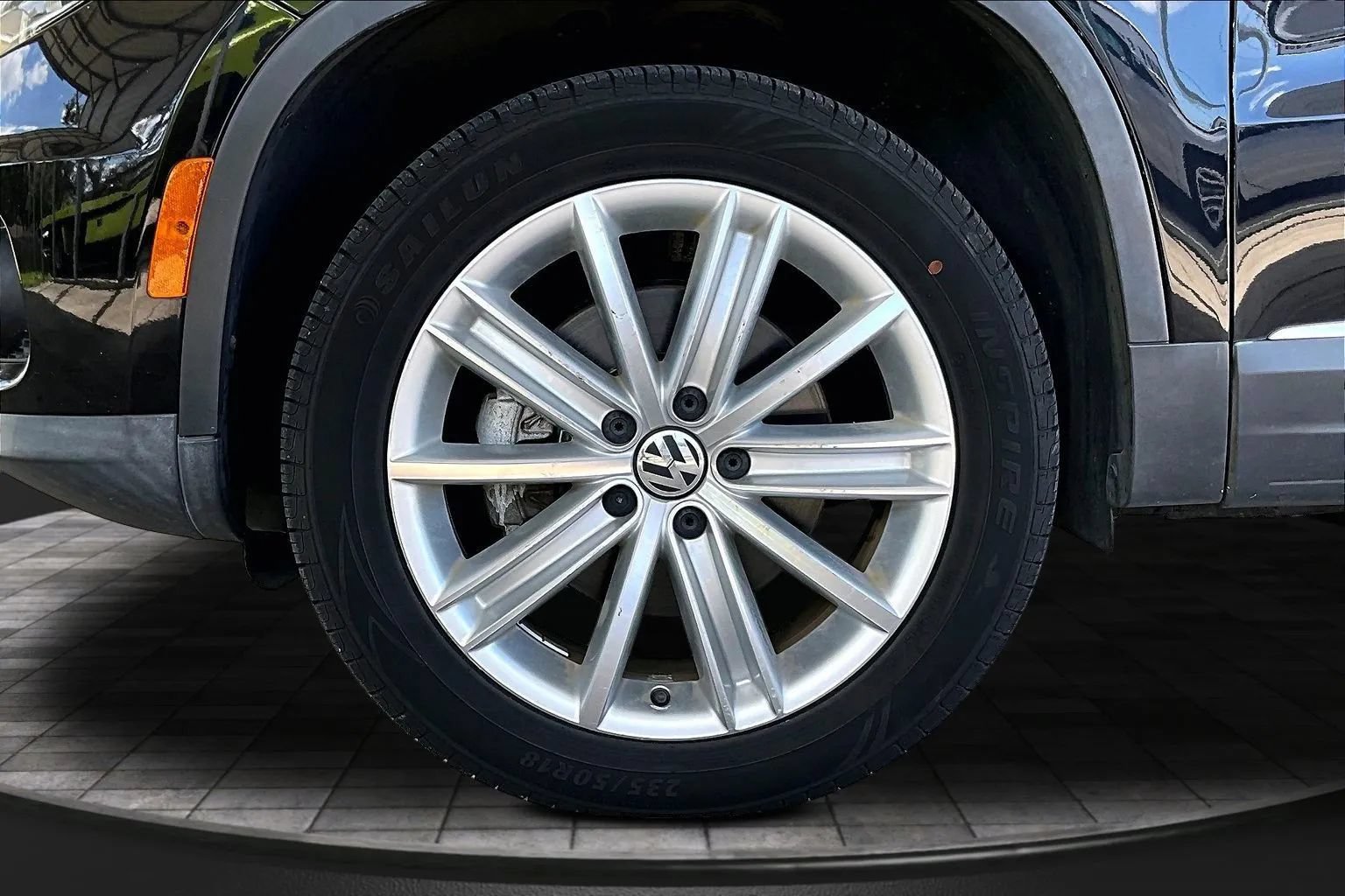 Used 2014 Volkswagen Tiguan SE FWD image 30