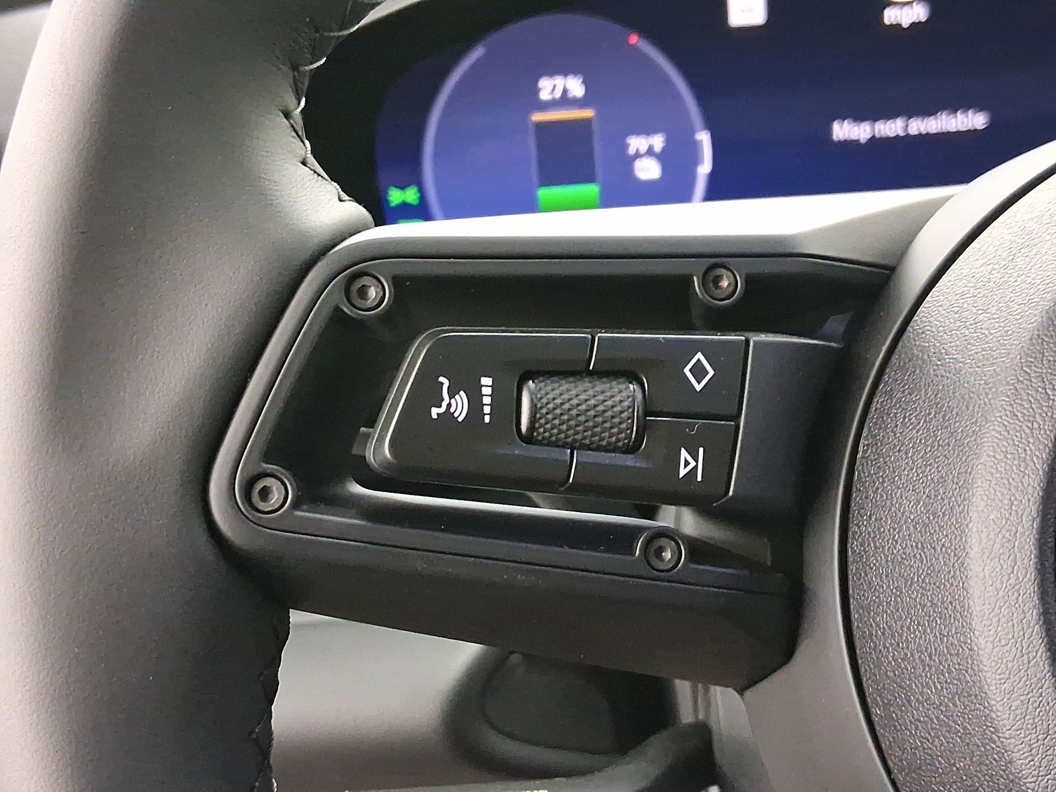 New 2025 Porsche Macan Electric image 15