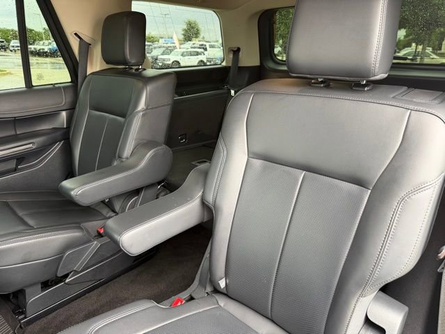 Used 2023 Ford Expedition XLT RWD image 19