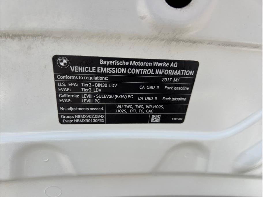 Used 2017 BMW 330i xDrive Wagon image 21