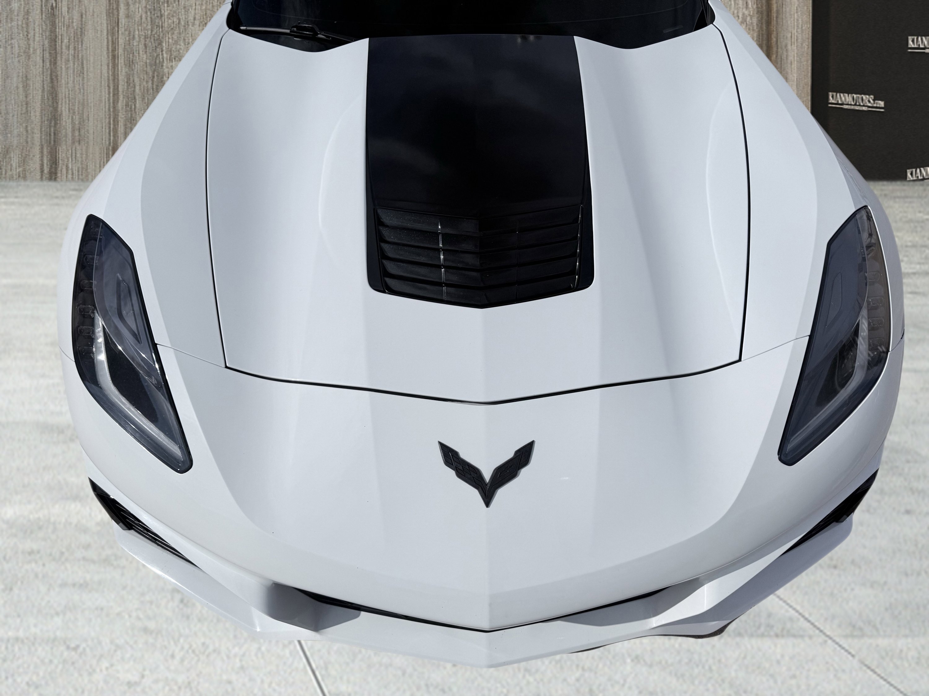 Used 2017 Chevrolet Corvette Z51 1LT w/ Carbon Flash Badge Package image 12