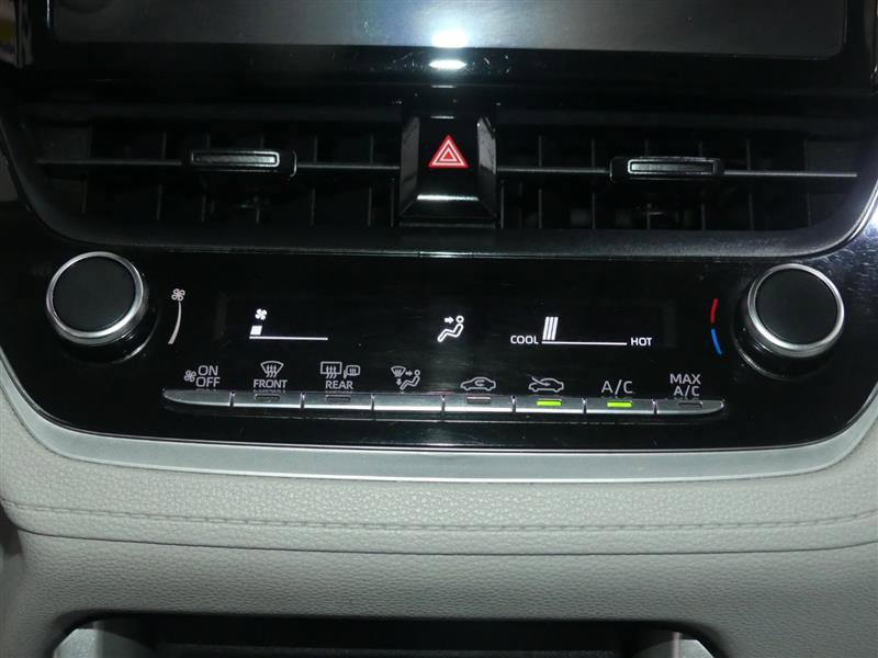 Used 2023 Toyota Corolla Cross L AWD/4WD image 35
