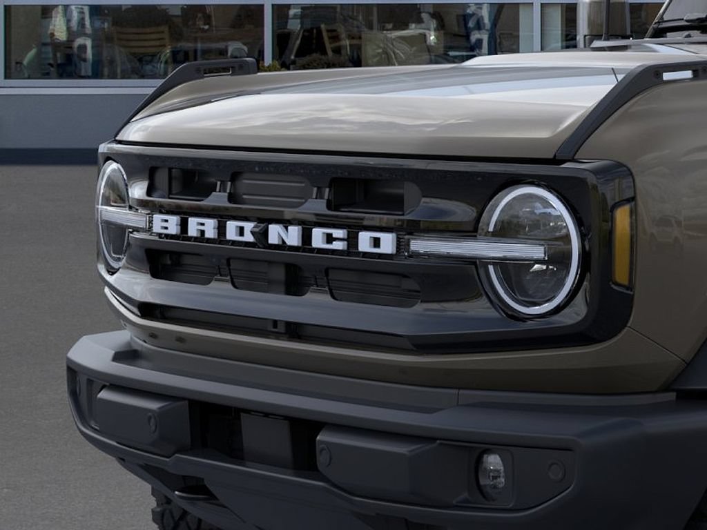 New 2026 Ford Bronco Outer Banks w/ Sasquatch Package AWD/4WD image 19