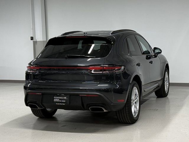 Certified 2025 Porsche Macan AWD/4WD image 9