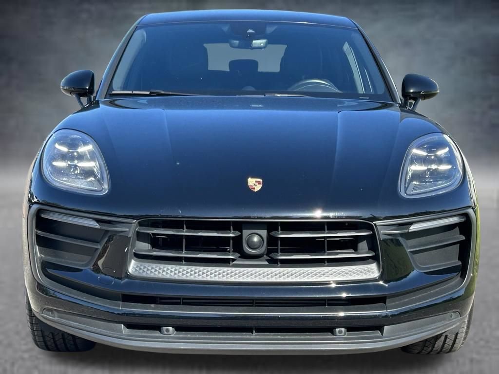 Used 2023 Porsche Macan Turbo AWD/4WD image 8