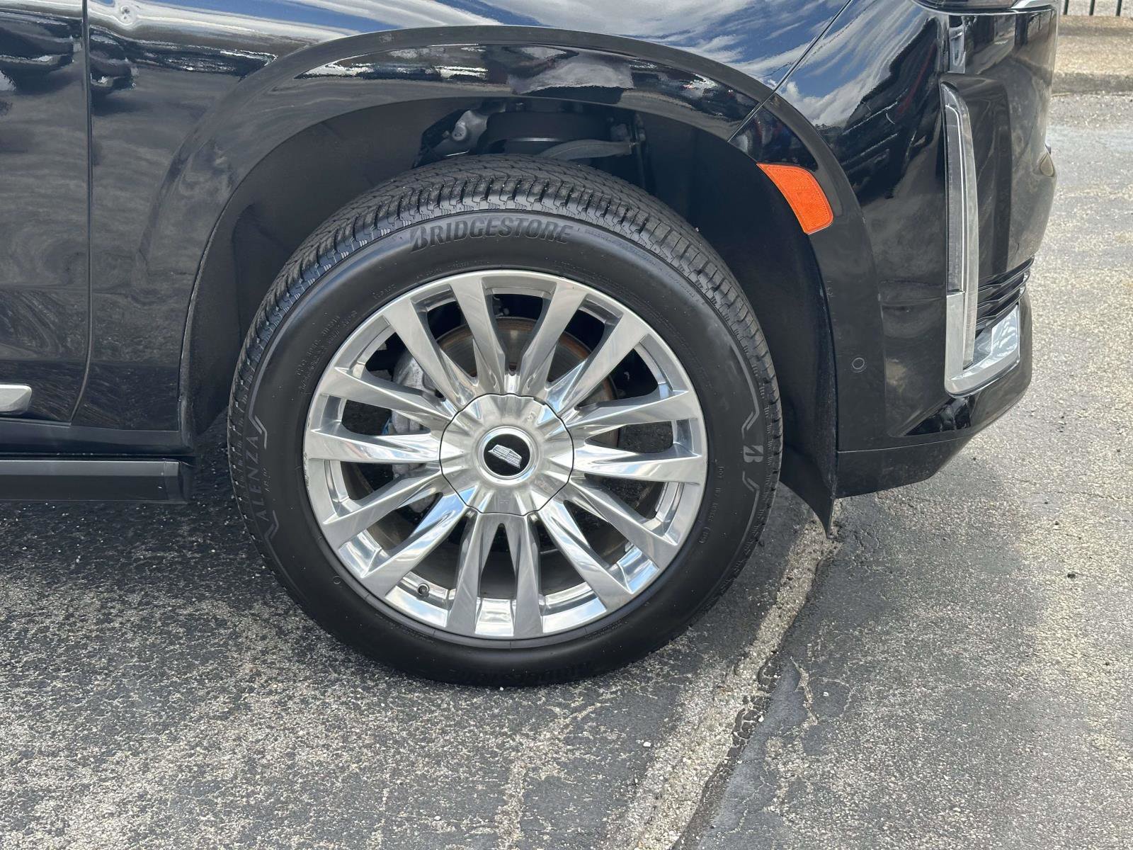 Certified 2023 Cadillac Escalade Premium Luxury w/ Performance Package image 6