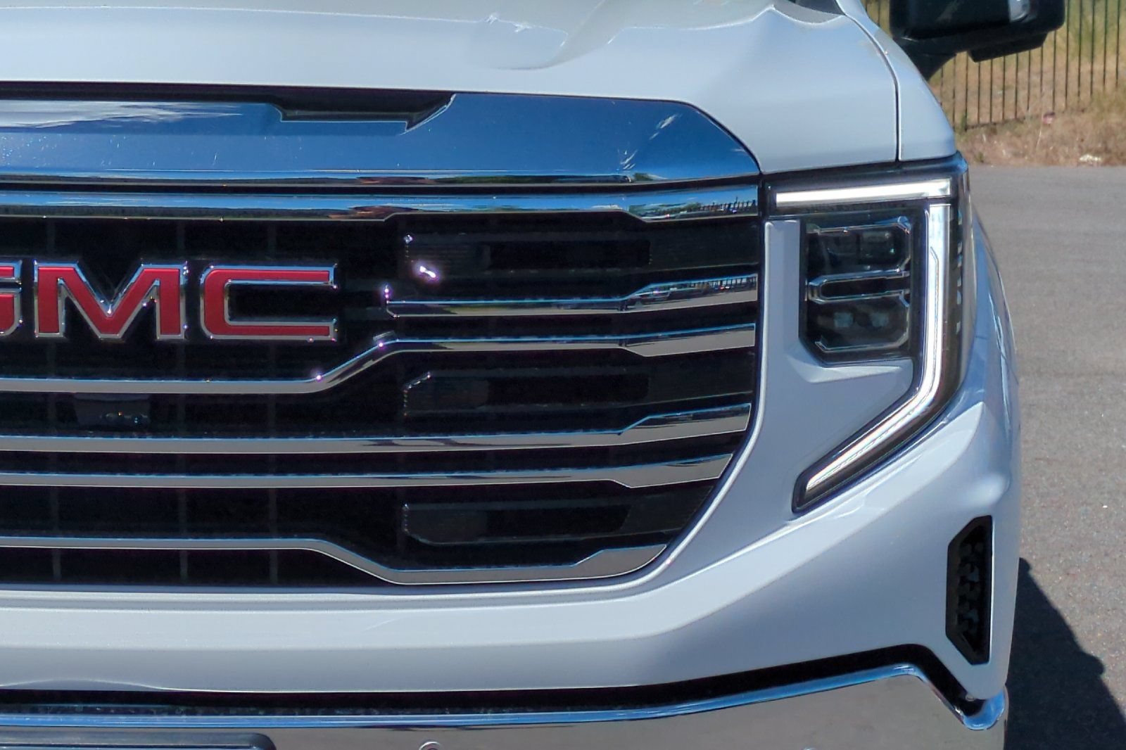 Used 2024 GMC Sierra 1500 SLT w/ SLT Premium Plus Package AWD/4WD image 52