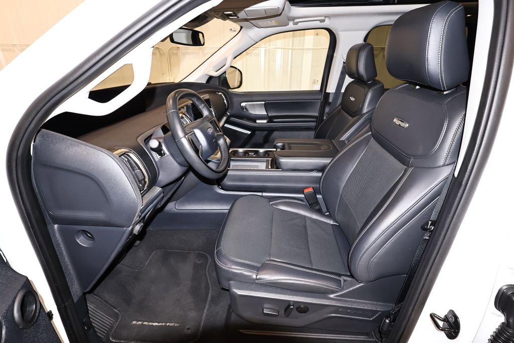 Certified 2025 Ford Expedition Max Platinum image 13