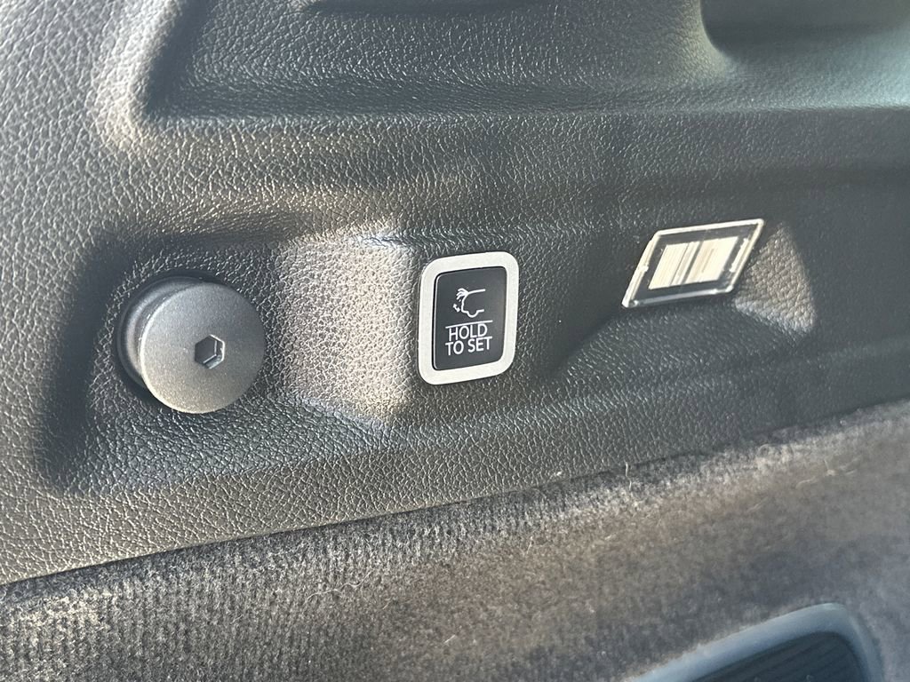 Used 2021 Jeep Grand Cherokee L Summit w/ Advanced Protech Group IV image 7
