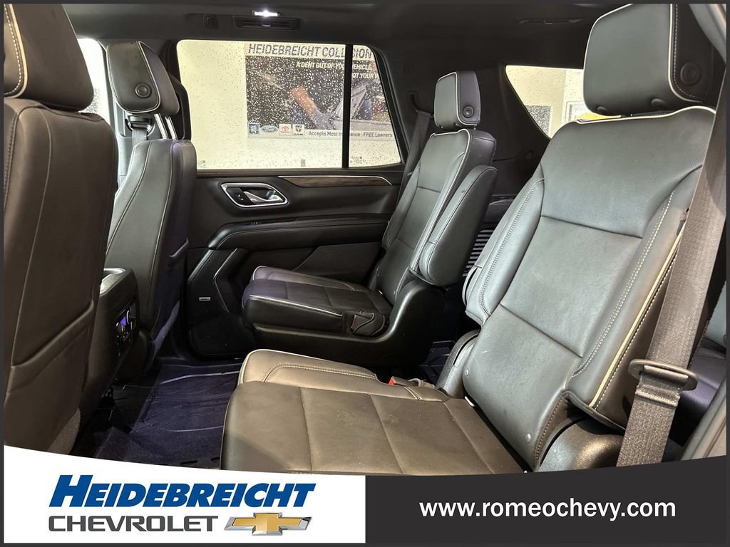 Used 2021 Chevrolet Tahoe Premier w/ Premium Package AWD/4WD image 12