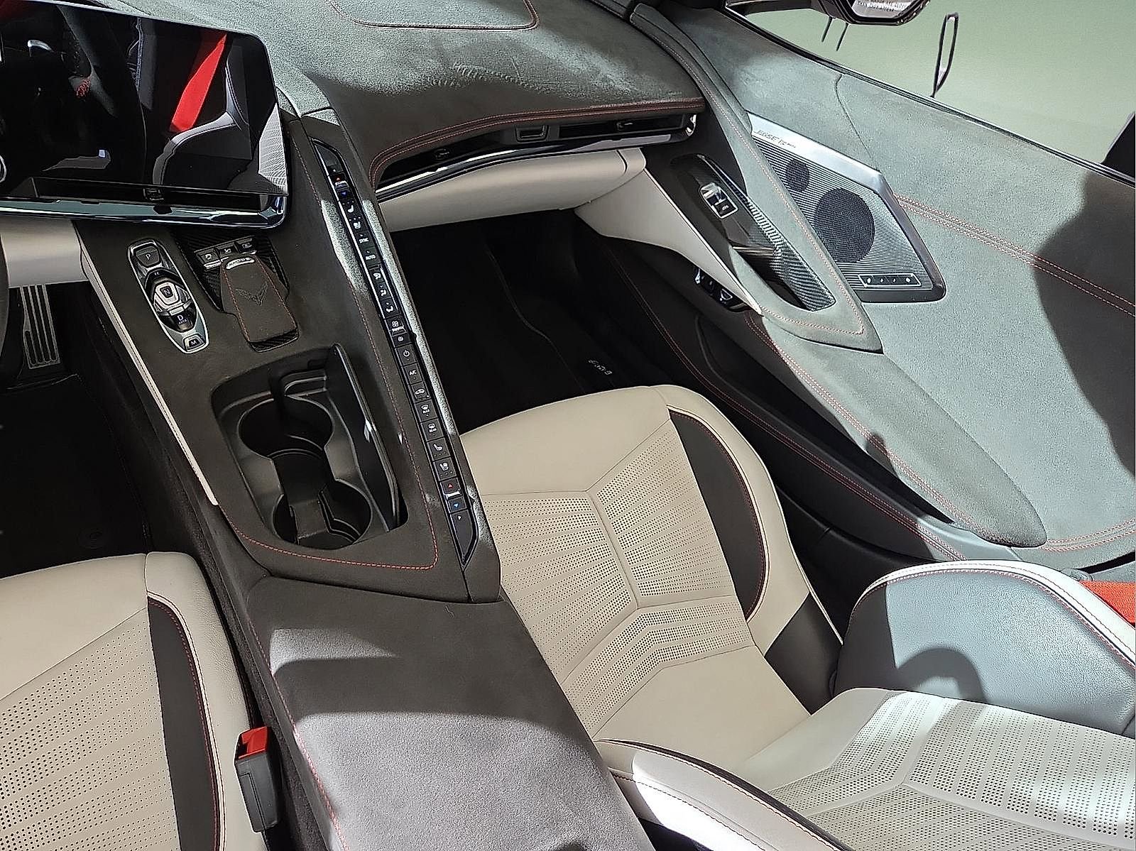 Used 2023 Chevrolet Corvette Stingray Premium Conv image 12