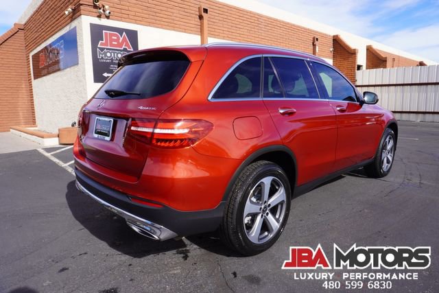 Used 2019 Mercedes-Benz GLC 300 4MATIC image 3