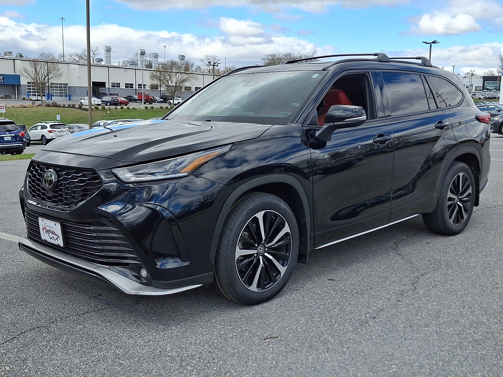 Used 2022 Toyota Highlander XSE image 3