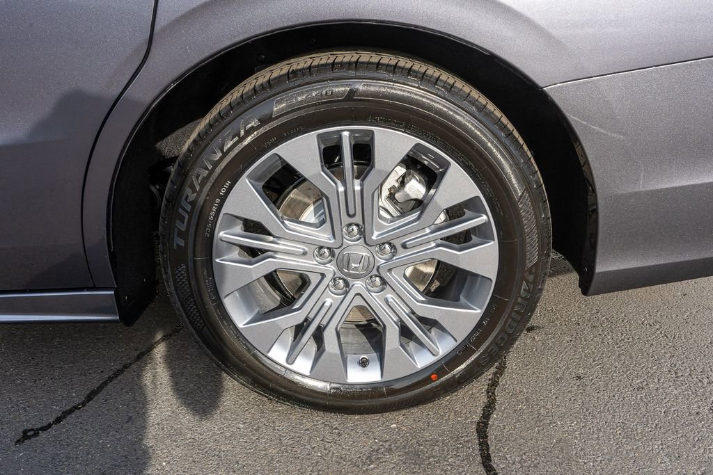 New 2026 Honda Odyssey Touring image 10