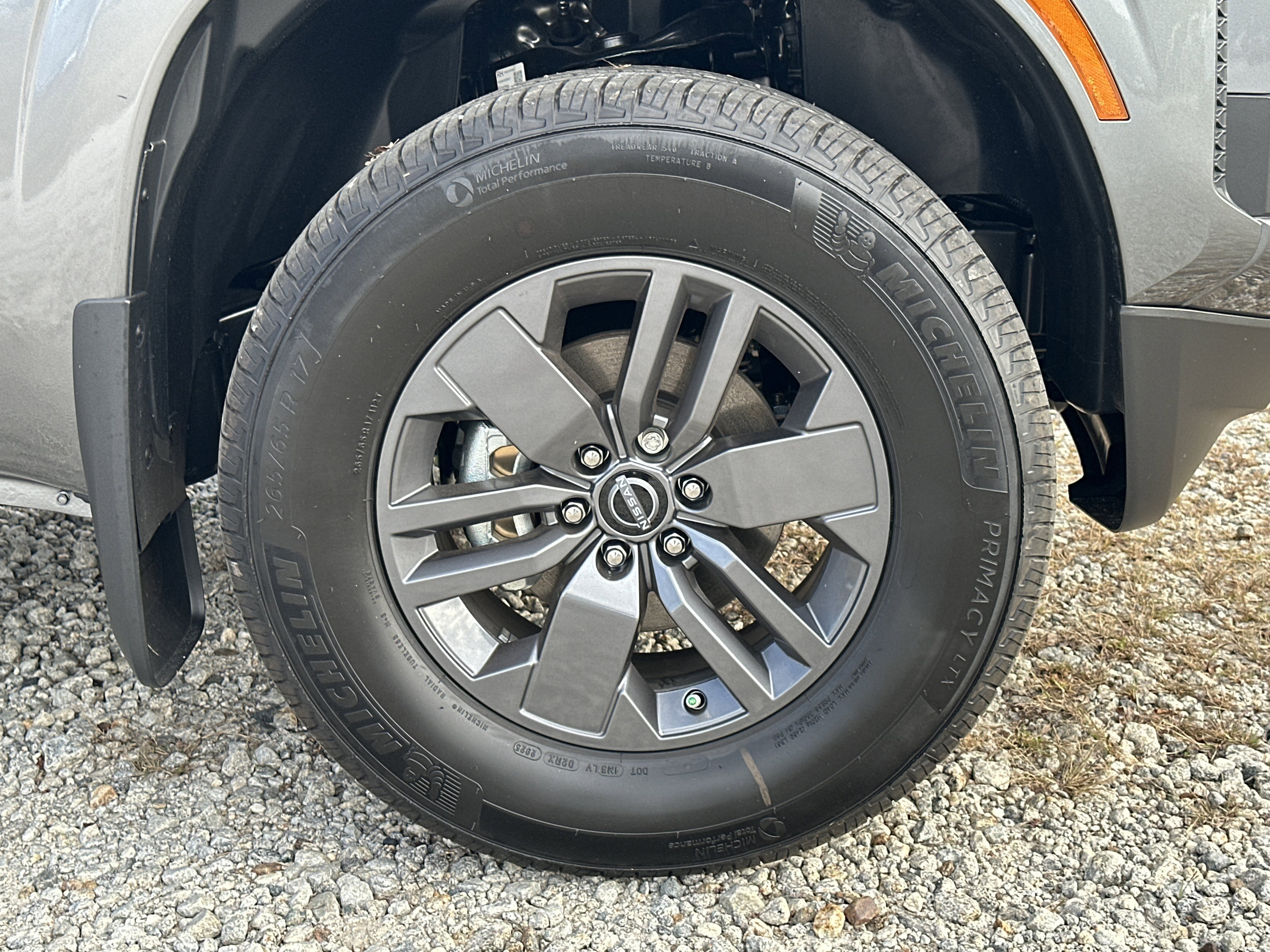 Used 2026 Nissan Frontier SV w/ SV Convenience Package image 12