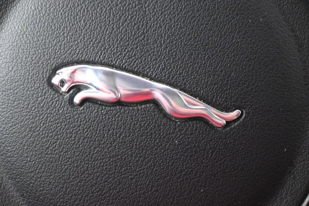 Used 2020 Jaguar F-PACE Prestige AWD/4WD image 23