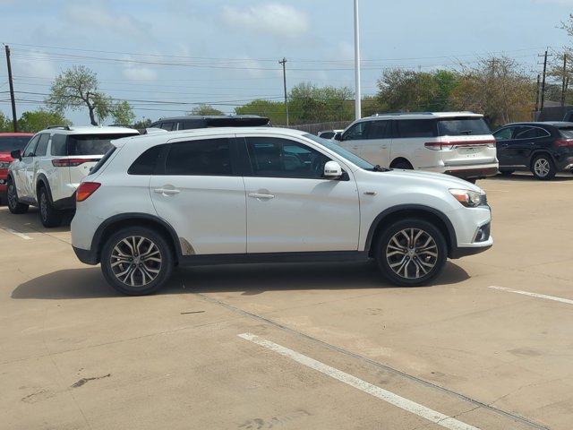 Used 2017 Mitsubishi Outlander Sport ES image 4