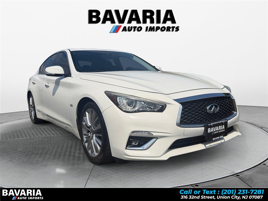 Used 2018 INFINITI Q50 Luxe w/ Essential Package (3.0T Luxe) AWD/4WD image 7